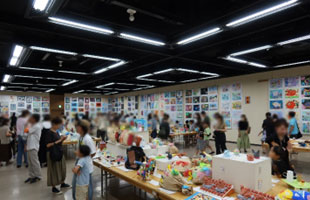 作品展の様子 - 小学校の部