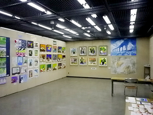 美術部作品展の様子