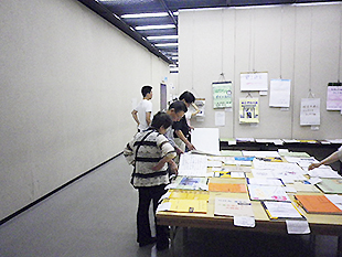 社会科作品展の様子（中学校の部）