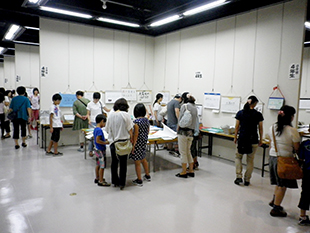 科学展会場の様子（小学校）
