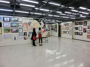 美術部作品展の様子
