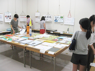 科学展会場の様子（小学校）