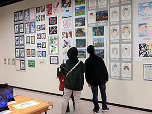 作品展の様子 - 中学校の部