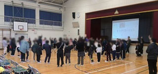 三泗小・中学校特別支援学級学習発表会　ステージ発表の様子