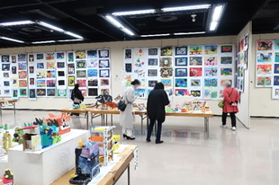 作品展の様子 - 小学校の部