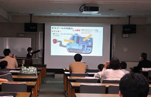 科学研究発表会の様子