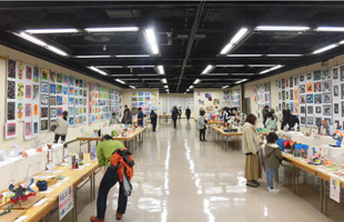 作品展の様子 - 小学校の部
