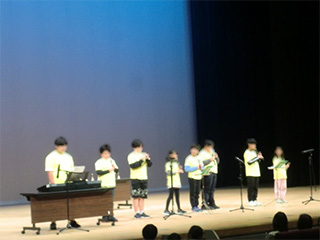 三泗小・中学校特別支援学級学習発表会　ステージ発表の様子